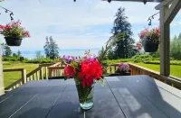 The West Coast Lodge: Private, Gorgeous, and Ready for Your Friends and Family! - 방갈로