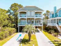 Boma Beach House: Balconies, Seas & Great Company!