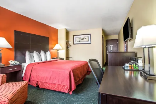 Quality Inn Morton at I-74 - Parkering