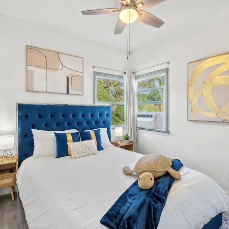 Luxury Beachside Gem + Walk to Beach + Ocean Views