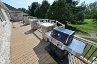 Hershey Ranch Retreat: Spacious, luxurious, fun w/ fire pit, arcade, game room. - Boutique