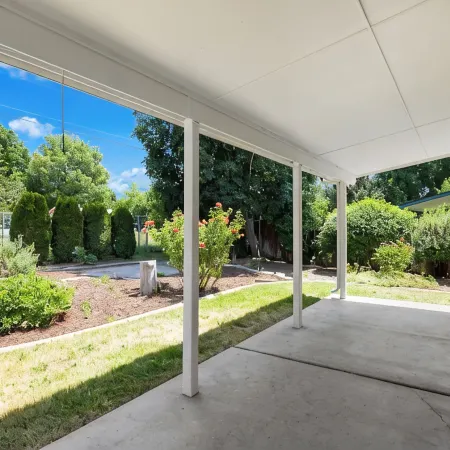 Perfect for Families & Pets, Garage Parking, Stylish Renovation, Sleeps 10
