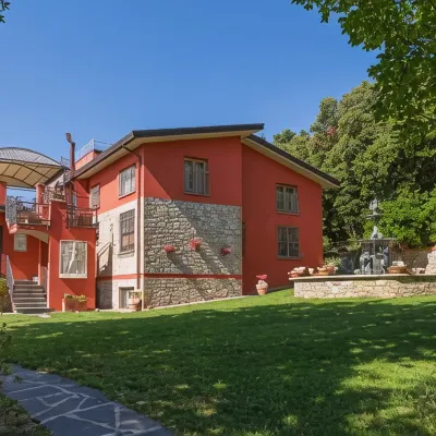 B&B Spring Hotels near Acqueduct