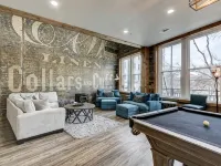 Eliot’s Ness’t: Modern Loft Downtown Hot Springs for 6! - avec sources thermales
