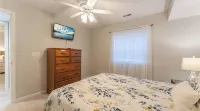 Lakefront Condo - Stunning Views - Wifi
