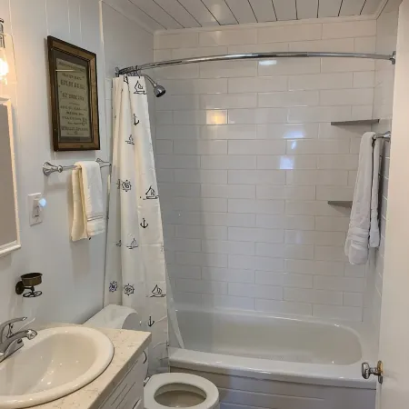 Whale Of A View, Campobello Island LOCATED ON OCEAN,  3 BR: FABULOUS VIEWS