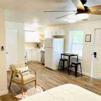 Private Cozy Studio Unit Near UAMS Little Rock Rooms