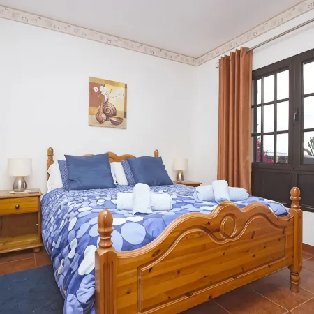 Villa Ani Lee Heated Pool, Wi-Fi, Hot Tub,Pool Table. Uk TV,Golf Course nearby