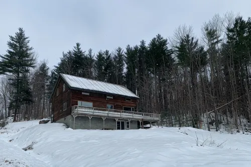 Newly Renovated Rustic style home w/luxury bathrooms  & mountain views, Sereni - Alphydda