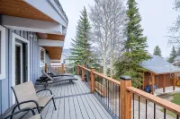 Luxury Home in Town, Hot Tub, Movie Theater, Large Fenced In Yard ⛰ - Wifi