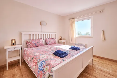 APARTMENT TANSY DIRECTLY BY THE SEA WITH A DREAM SEA VIEW AND POOL - Wifi
