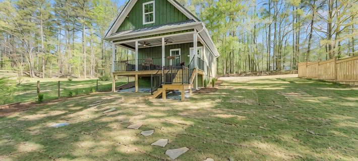 Rainyville - Emerald: Charming cottage with loft in Walhalla, South Carolina Hotels in Oconee County