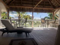 Tropical Gateway to the Beaches. Caribbean Tiki Hut feeling - w/m discounts - Beach
