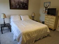 Farmhouse On 14 Acres.  Close to Monticello & Ash Lawn Highland - 3-Star
