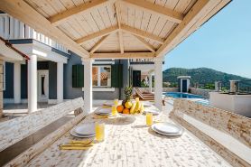 Modern villa with private pool and BBQ, near TROGIR and SPLIT