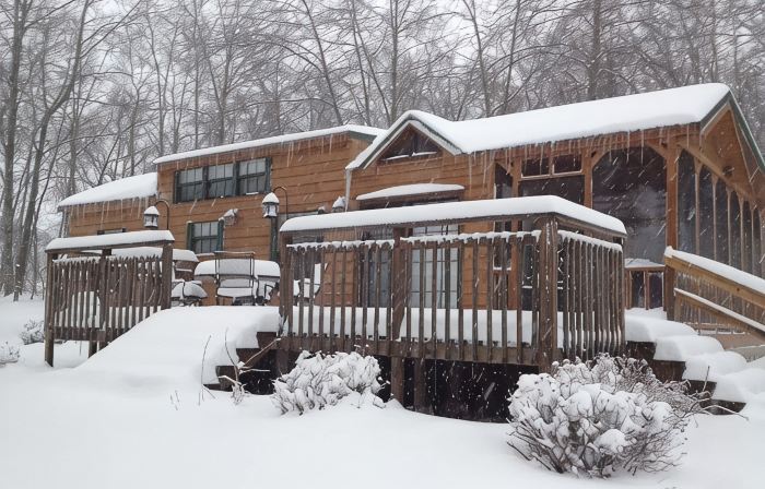 Peace And Quiet Of Country Living Yet Close To Modern Convenience.