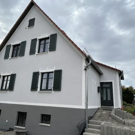 Bright 87 sqm with Rhön view & sun terrace, city bus & A7 connection