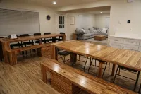 Swan Creek Haven - pickleball court!  2mi from Marina!  7 bed 4 bath sleep 32