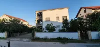 Nice, quiet, and inexpensive family apartment with proximity to sandy beach - 2つ星