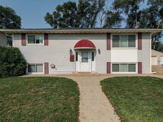 Discounted 5-Star 3 Bedroom Duplex 5 Minutes to Mayo Clinic!