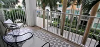 Resort Style Living 5 minutes from the beach - Wifi