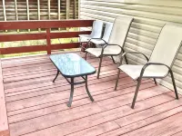 Quaint 2 bedroom apartment. 5 minute walk to down town Close to local bike trail Hotels in Warren