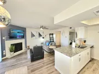 Lake life 1-bedroom,1-bath condo in peaceful Garland TX - 4-Star