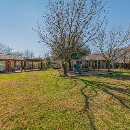 Modern luxury home - on 1/2 acre near Kalahari