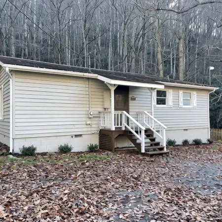 Cozy Creek Cabin Near Highlands, NC:  Relax or Adventure - You Choose!