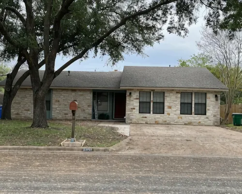 Cozy 3 BR + screened porch & FP Hotels in Taylor