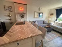 Luxury 1BR, ski in/out at Snowshoe! Hotels in Edray