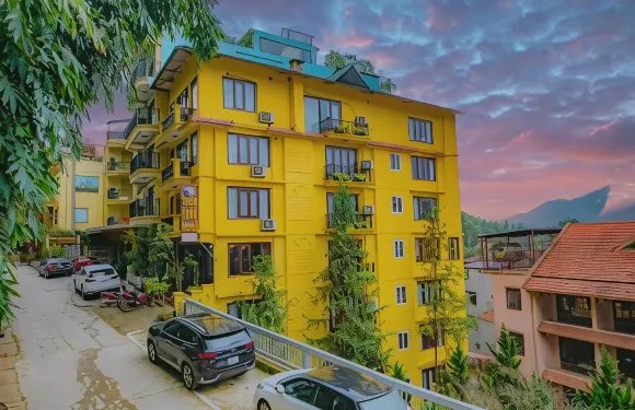 薩帕精英酒店