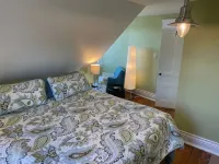 Oceanfront 3-Bedroom Captain's House Hotels in Lunenburg
