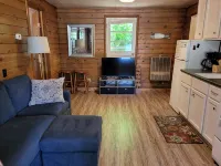 Castaways Cottage on Croton Pond 2) - 2-Star