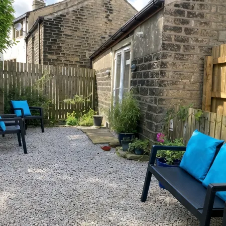 Weaver’s Den, a cosy countryside retreat