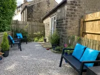 Weaver’s Den, a cosy countryside retreat