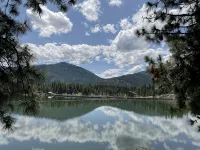 Waterfront Cabin in the center of Thompson Falls!! - Chalets