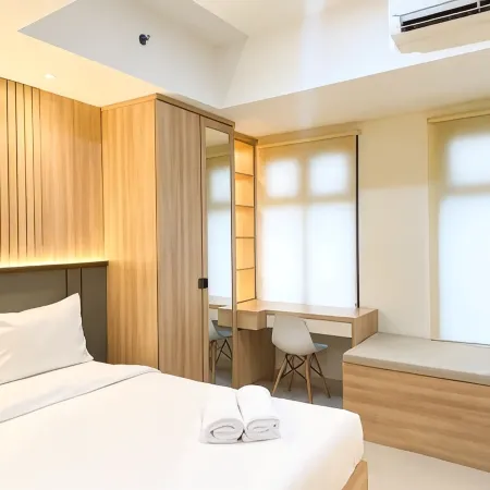 Simply Look Studio at 53th Floor Pollux Chadstone Apartment by Travelio