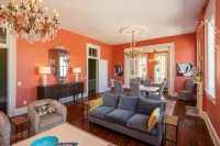 Stunning 3 BR/3 BA loft apartment w/balcony overlooking historic downtown!