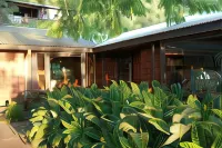 Hale Maluhia Country Inn