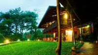 Finca Luna Nueva Lodge - bar