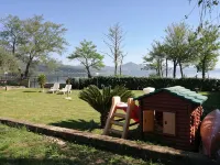 Independent villa with private beach on the lake - 3 estrellas