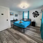 Modern Home ¤ Close to Shopping, Dining & Downtown! Outdoor Dinning & Firepit! - Wifi