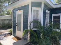Cheerful Cottage Close to the Beach! - 3-Star