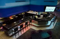Wyndham El Paso Airport Hotel and Water Park - bar