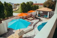 6 Bedroom Resort Central Location Close to Tempe Scottsdale Golf Sprint Training - Private Pools
