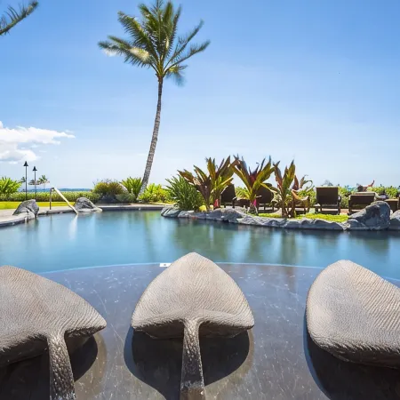 Luxurious Oceanfront Escape Awaits – Stunning Views & Top-Floor Waikoloa Living!