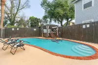 Lux Brand New! Beautiful House w/ Pool & Hot Tub - Kolam Renang Peribadi