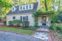 A Cinderella Story -Downtown Southern Pines - 3 étoiles