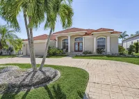 LOCATION!! Modern waterfront home;1-block to FishermanVillage; HEATED SALT POOL